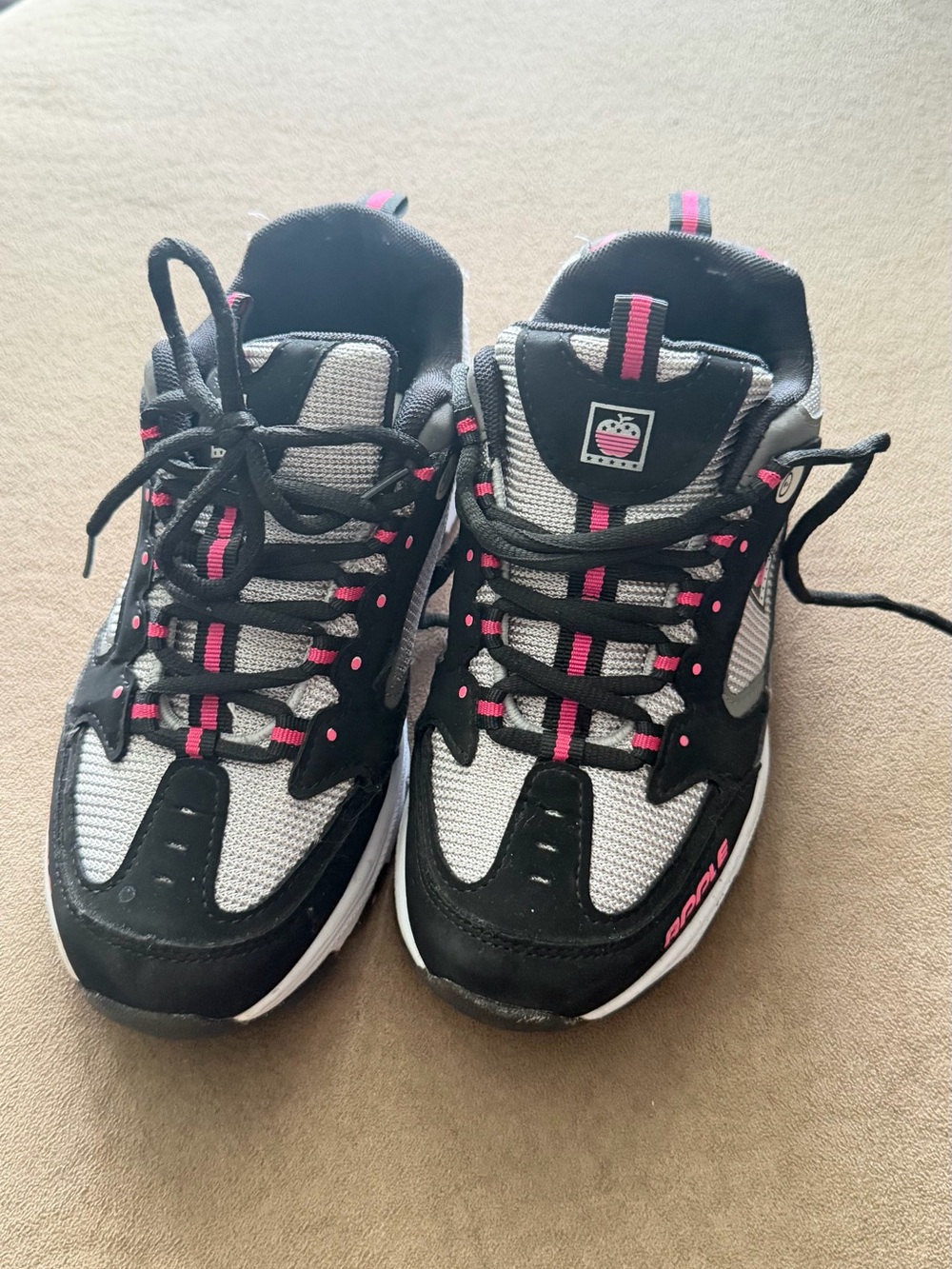 Apple Women's Black, Gray & Pink Athletic Sneaker size 5 - Picture 3 of 9